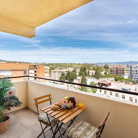 Sunrise Haven, Spacious, Bright, Pool, Terraces Apartment