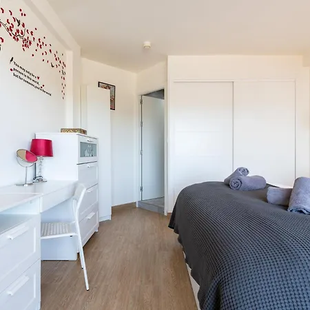 Sunrise Haven, Spacious, Bright, Pool, Terraces Apartment *