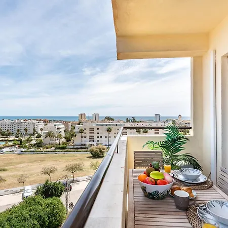 Apartment Sunrise Haven, Spacious, Bright, Pool, Terraces *